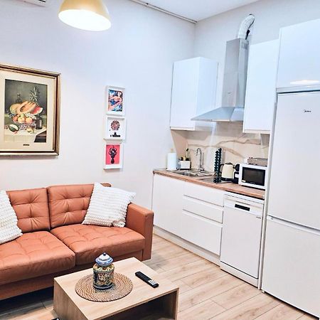 Acogedor Apartamento En Atocha By Bebalmy Madrid Eksteriør billede