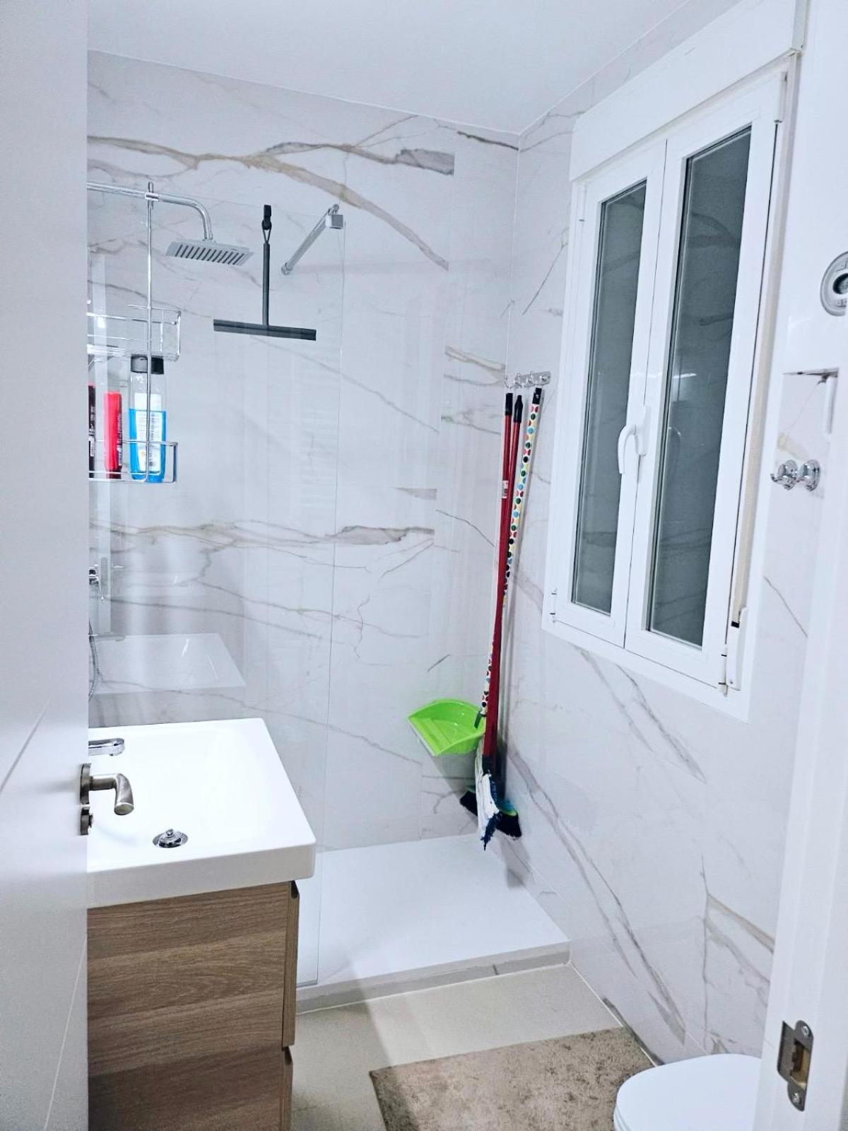 Acogedor Apartamento En Atocha By Bebalmy Madrid Eksteriør billede