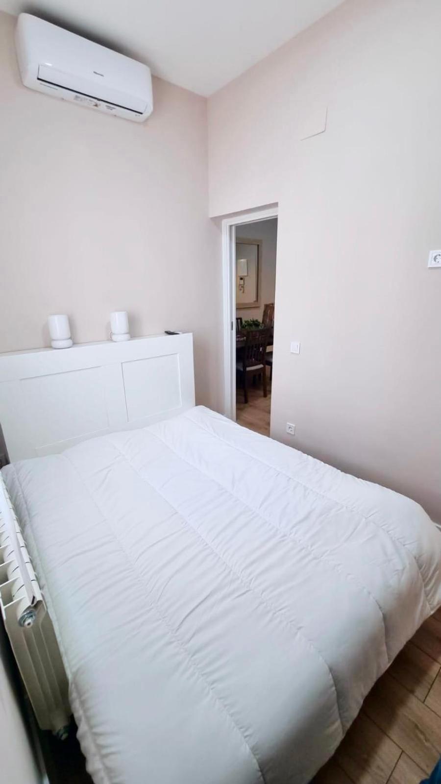 Acogedor Apartamento En Atocha By Bebalmy Madrid Eksteriør billede